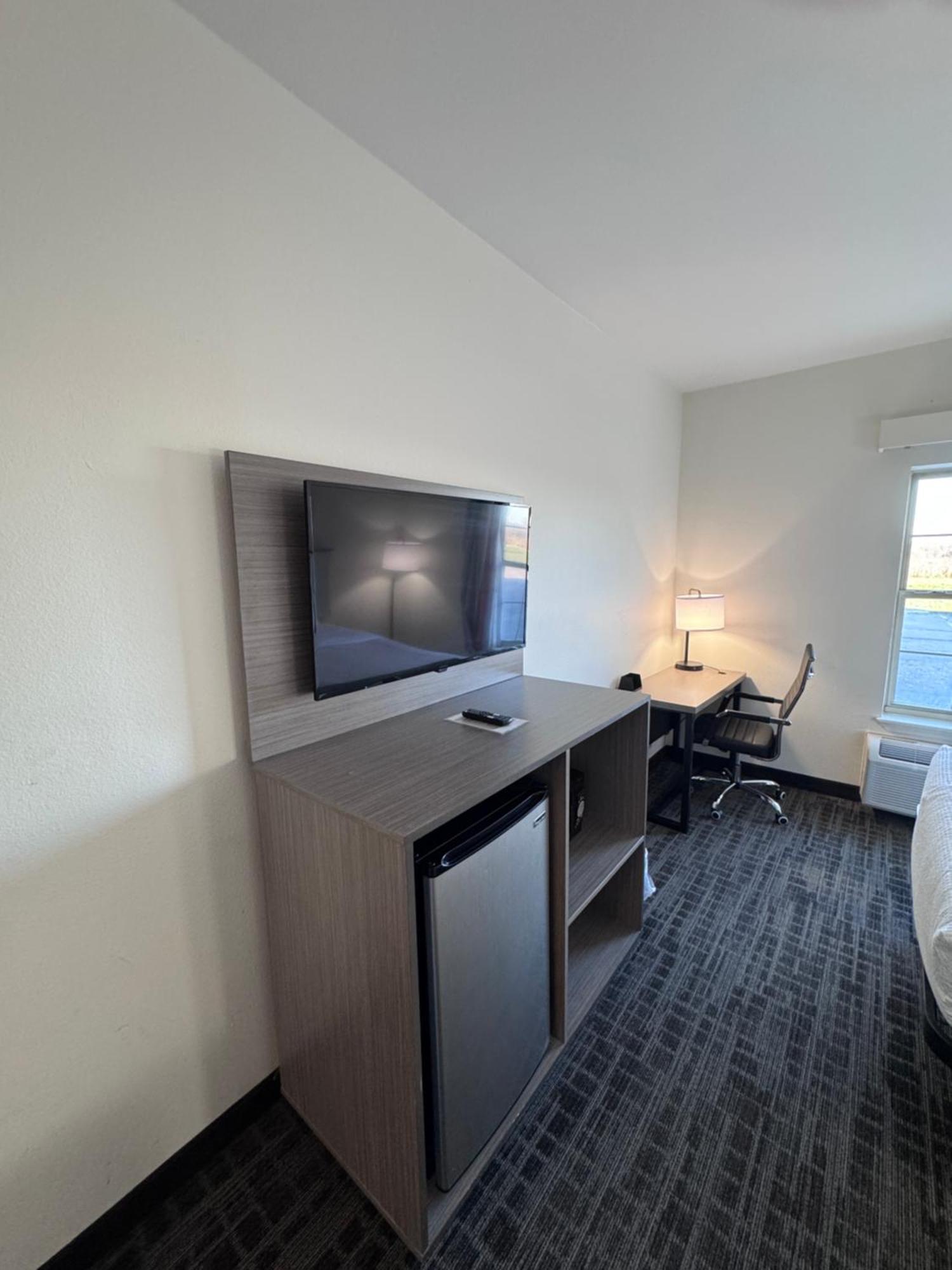 Ramada By Wyndham Sparta/At Speedway Extérieur photo