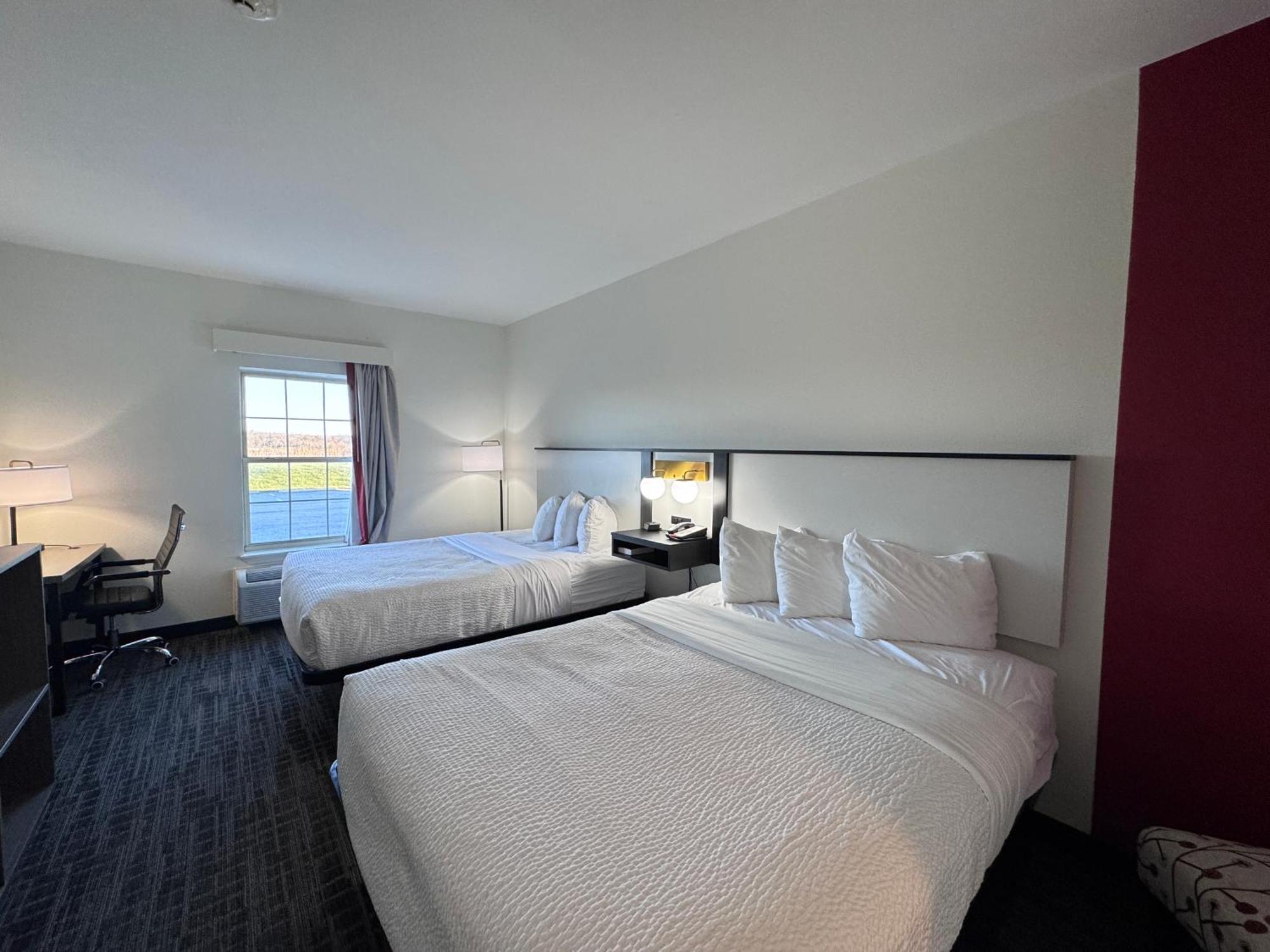 Ramada By Wyndham Sparta/At Speedway Extérieur photo