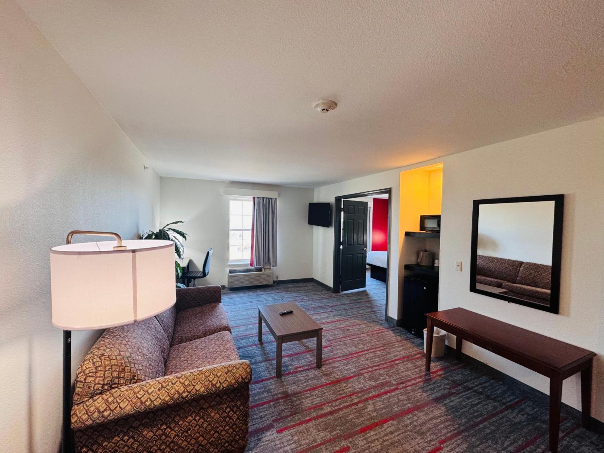 Ramada By Wyndham Sparta/At Speedway Extérieur photo