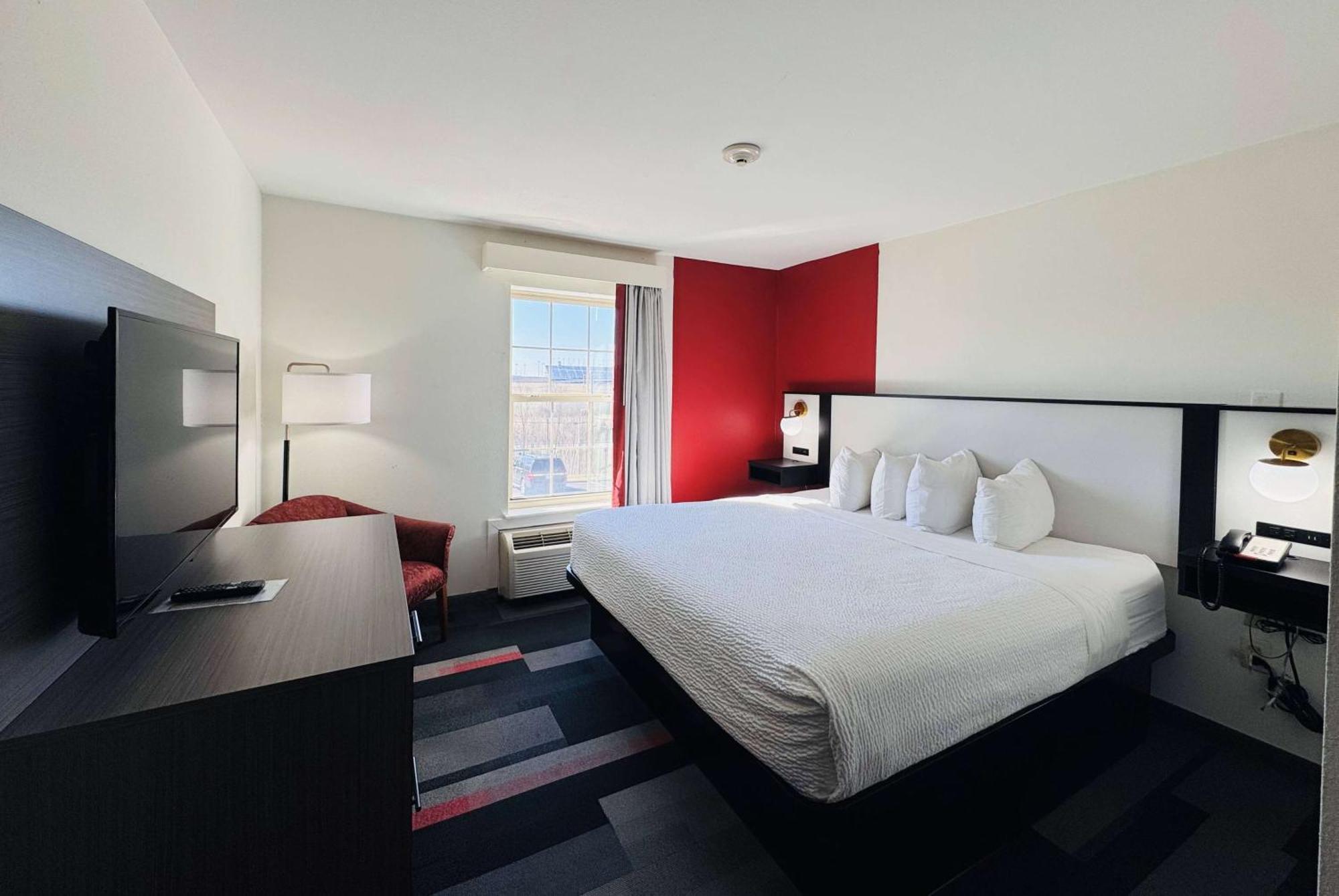 Ramada By Wyndham Sparta/At Speedway Extérieur photo